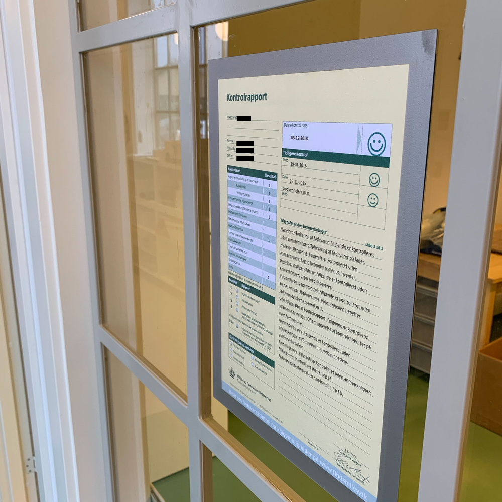 Vinduesdisplay A4 m/magnetisk ramme, Sort