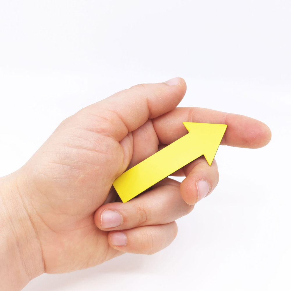 Gul pil 7x3 cm. - magnetfolie