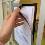 Vinduesdisplay A4 m/magnetisk ramme, Sort