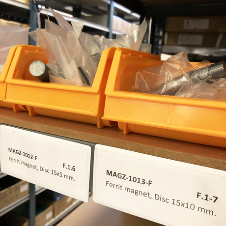 Magnetlomme 11x4,5 cm., Hvid