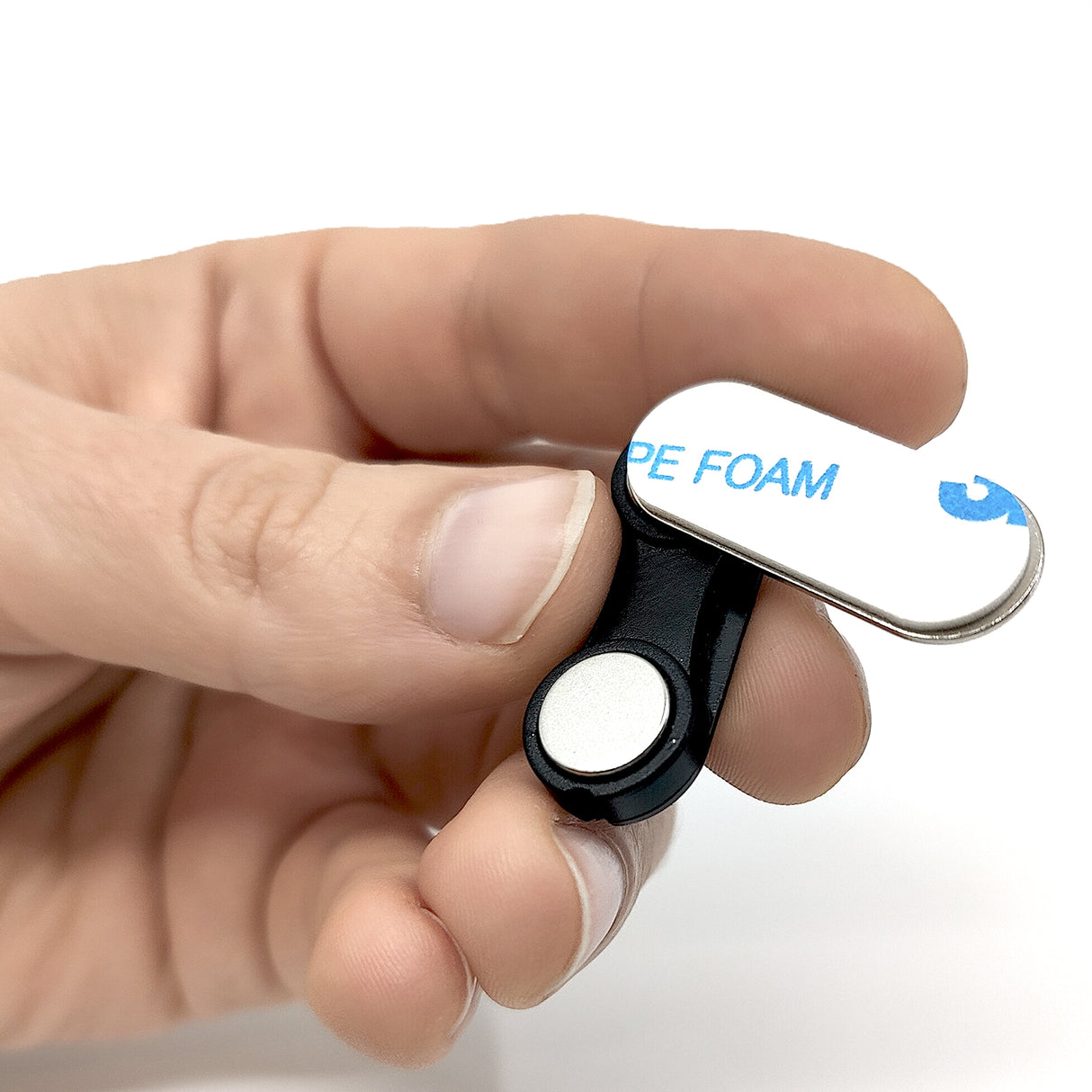 Magnetisk navneskilt m/plast 3,3 cm.