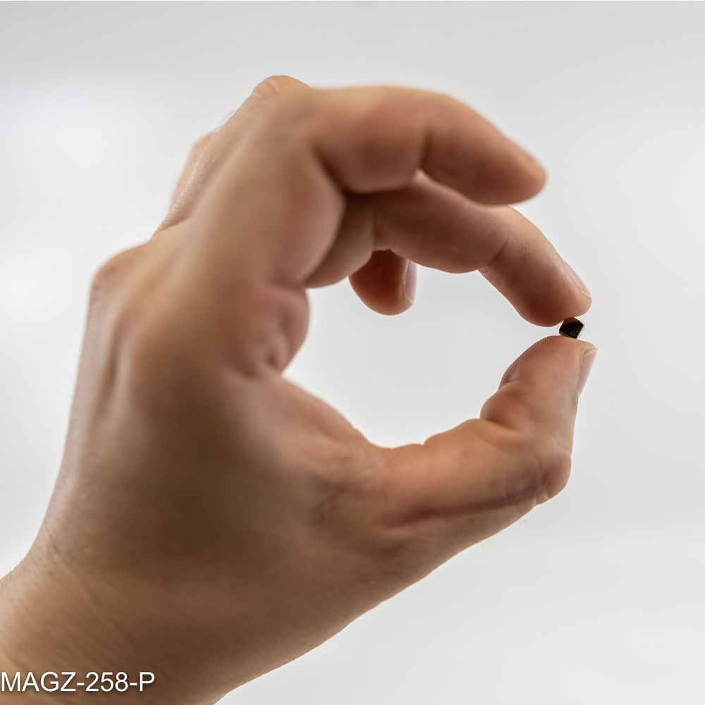 Power magnet, Kube 4x4x4 mm.